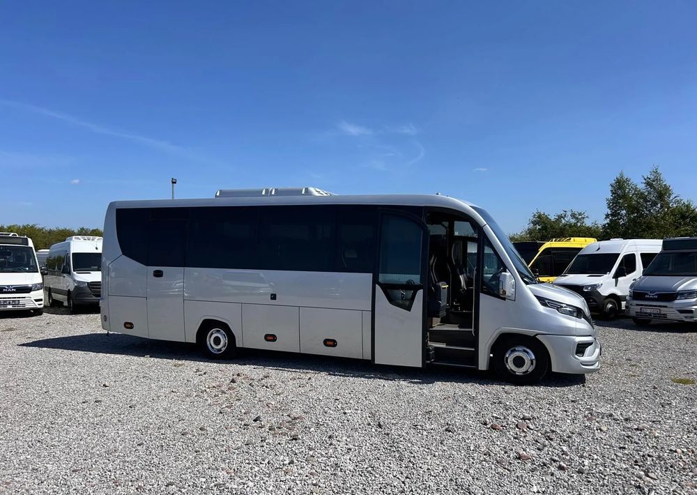 Iveco Daily - Minibus, People carrier: picture 3 Iveco Daily - Minibus, People carrier: picture 3