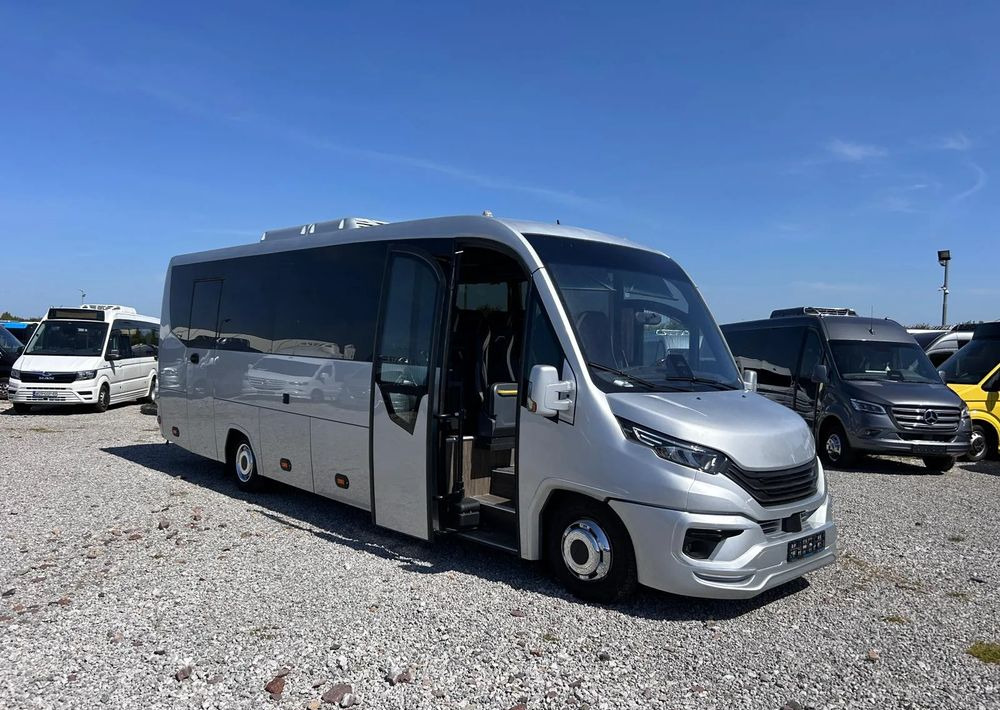 Iveco Daily - Minibus, People carrier: picture 2 Iveco Daily - Minibus, People carrier: picture 2
