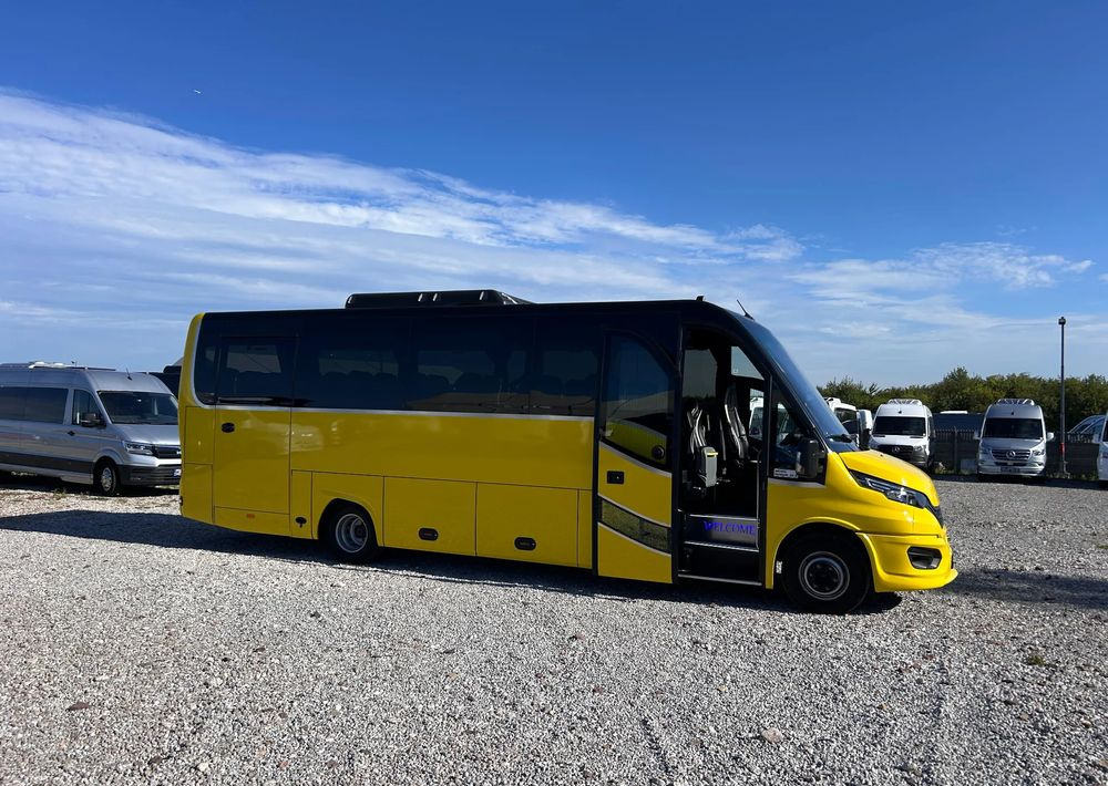 Iveco Daily - Minibus, People carrier: picture 3 Iveco Daily - Minibus, People carrier: picture 3