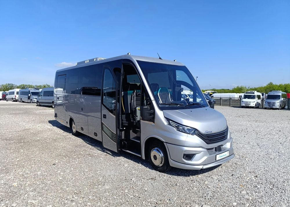 Iveco Daily - Minibus, People carrier: picture 1 Iveco Daily - Minibus, People carrier: picture 1