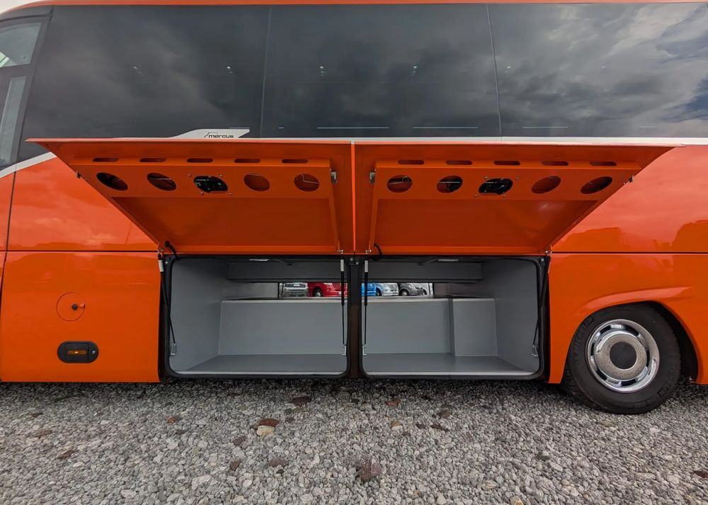 New Coach Iveco Daily: picture 15