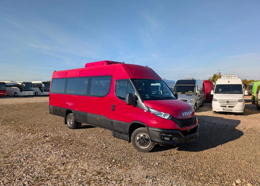 Iveco Daily - Minibus, People carrier: picture 1 Iveco Daily - Minibus, People carrier: picture 1