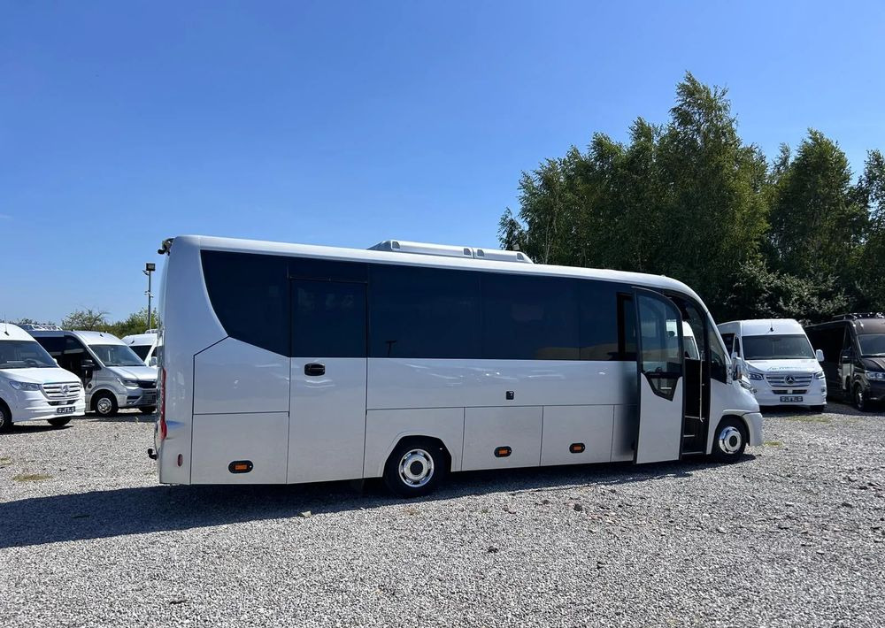Iveco Daily - Minibus, People carrier: picture 4 Iveco Daily - Minibus, People carrier: picture 4