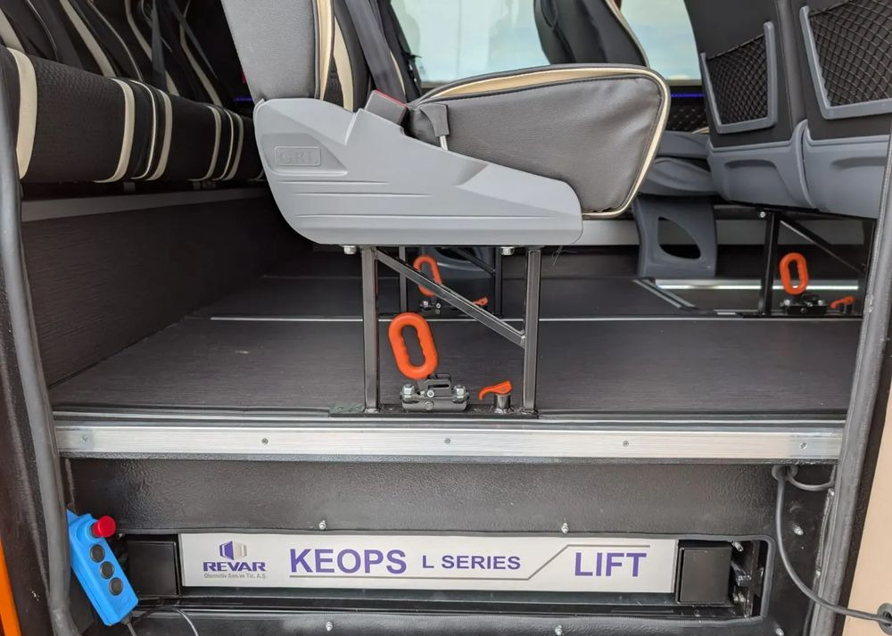 New Coach Iveco Daily: picture 7