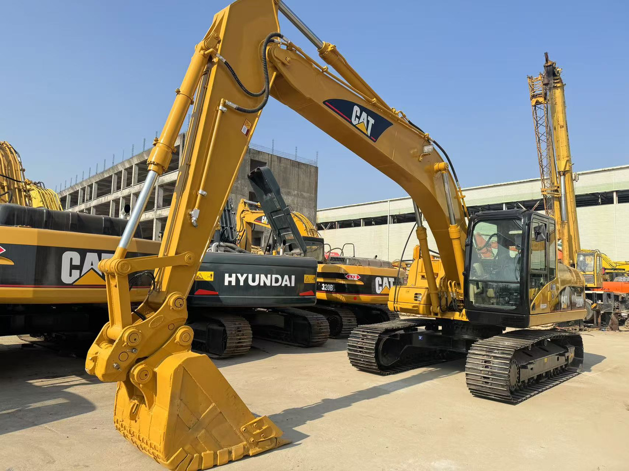 CAT 320CL - Crawler excavator: picture 2 CAT 320CL - Crawler excavator: picture 2