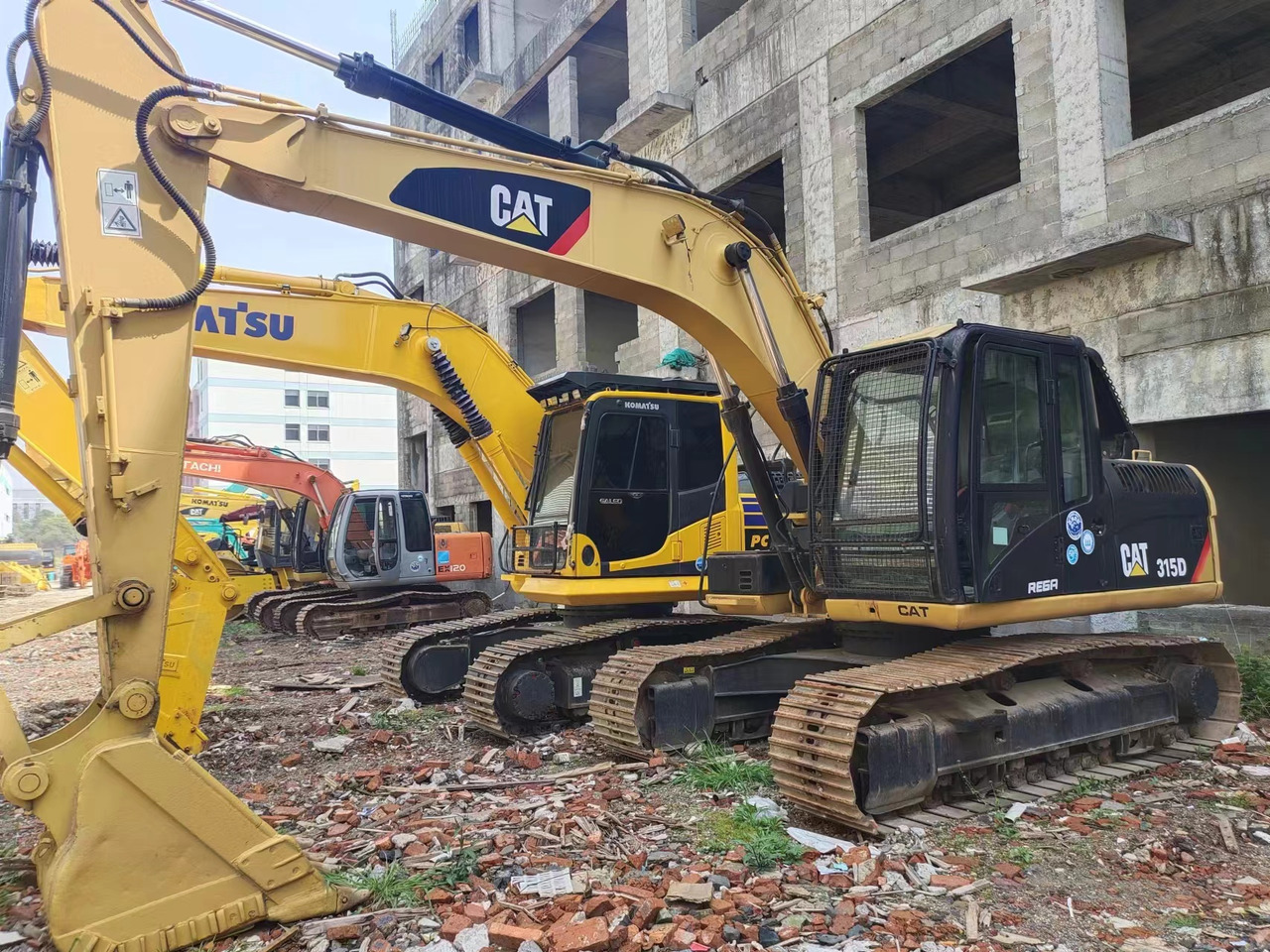 CATERPILLAR 315D - Crawler excavator: picture 1 CATERPILLAR 315D - Crawler excavator: picture 1