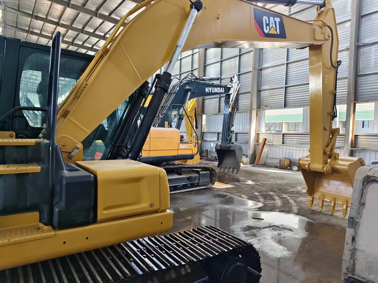 CATERPILLAR 320GC - Crawler excavator: picture 5 CATERPILLAR 320GC - Crawler excavator: picture 5