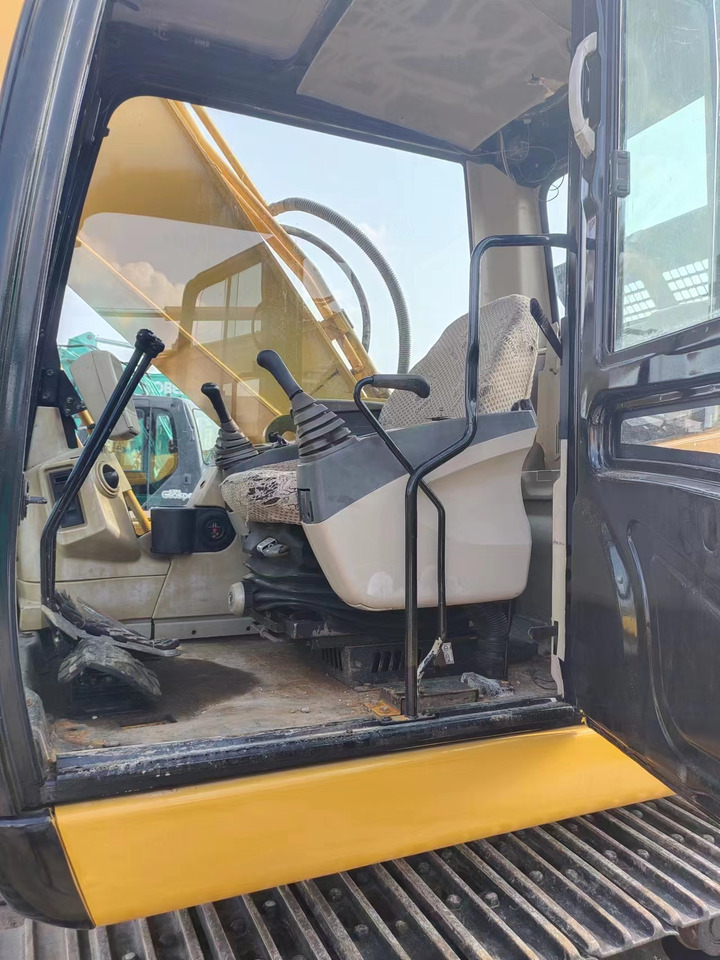 CATERPILLAR 325C - Crawler excavator: picture 4 CATERPILLAR 325C - Crawler excavator: picture 4