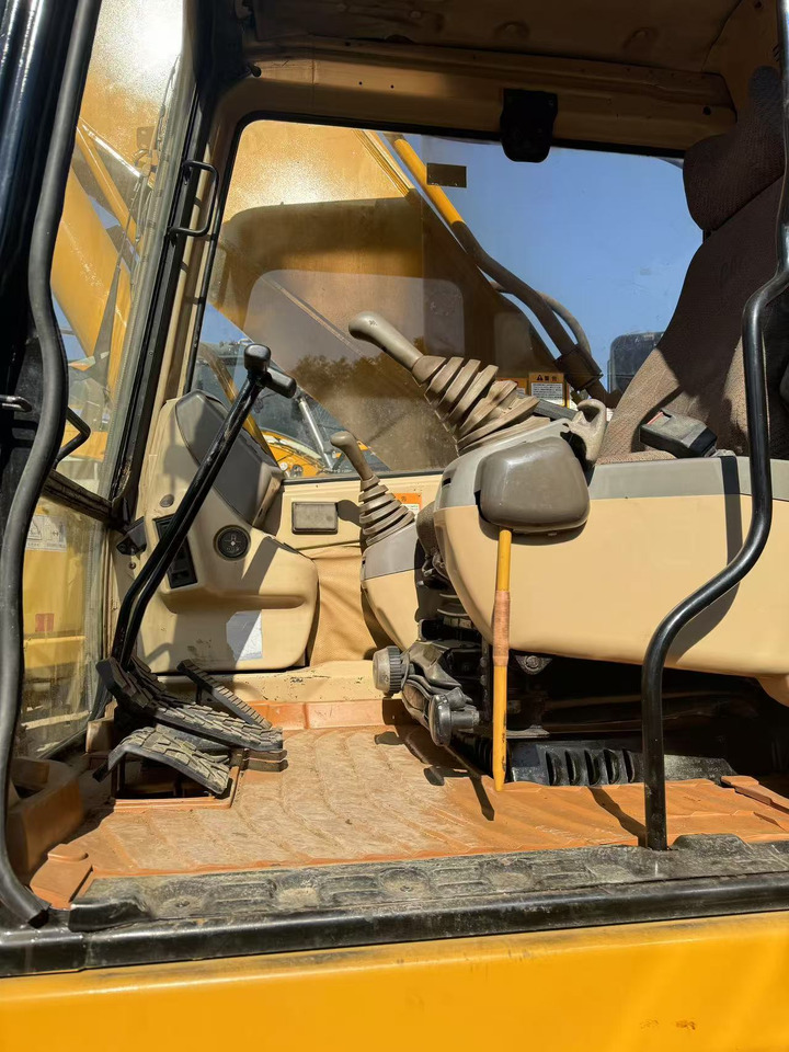 Crawler excavator CATERPILLAR 330BL: picture 6