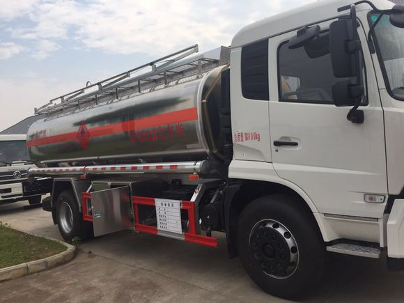 DONGFENG Tank truck - Tanker truck: picture 2 DONGFENG Tank truck - Tanker truck: picture 2