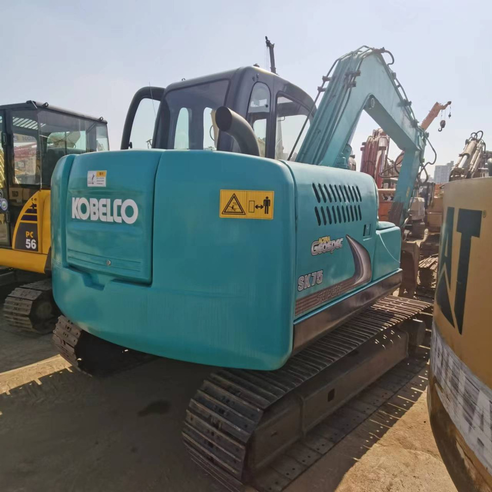 KOBELCO SK75 - Mini excavator: picture 1 KOBELCO SK75 - Mini excavator: picture 1
