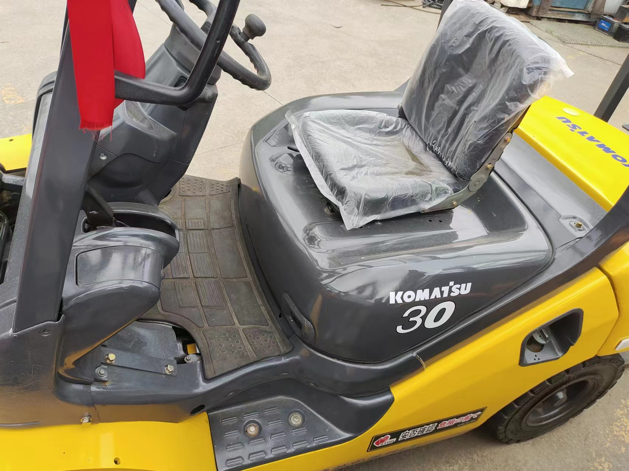 Diesel forklift KOMATSU FD30: picture 6