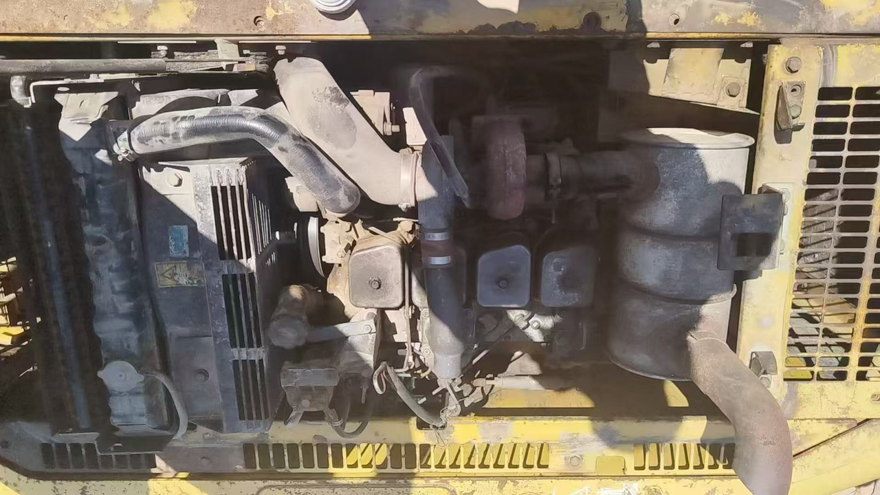 KOMATSU PC120-6 - Crawler excavator: picture 4 KOMATSU PC120-6 - Crawler excavator: picture 4