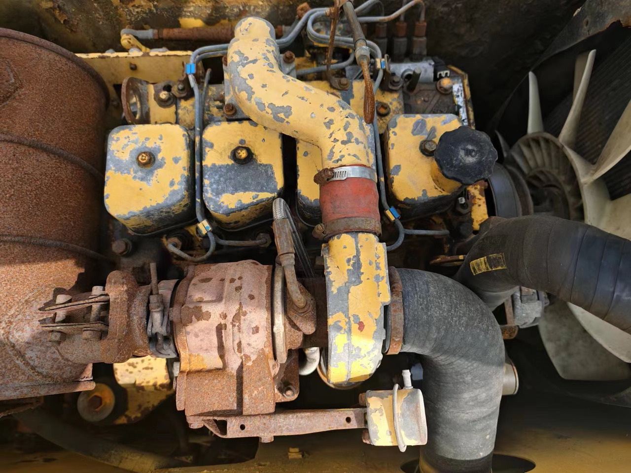 Wheel excavator KOMATSU PC130: picture 7
