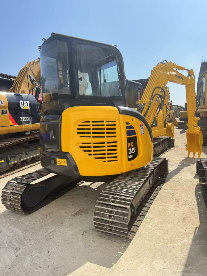 KOMATSU PC35 PC40 PC50 PC55 P60 - Mini excavator: picture 1 KOMATSU PC35 PC40 PC50 PC55 P60 - Mini excavator: picture 1
