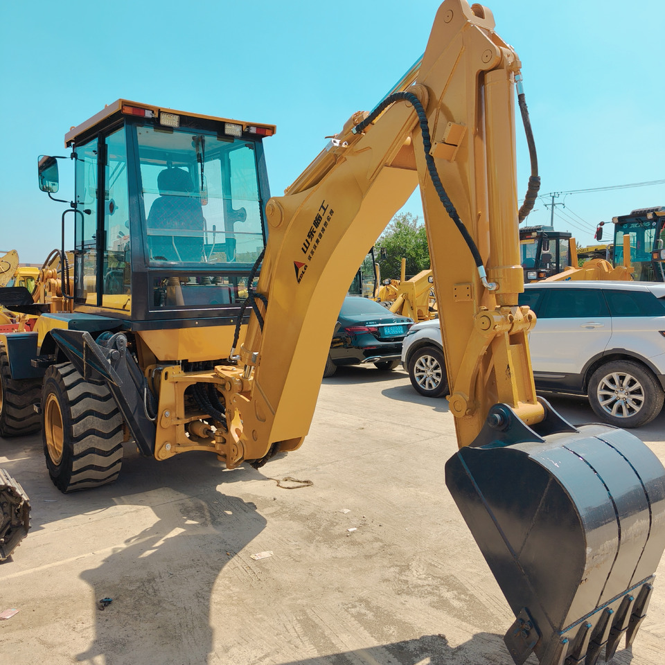 SDLG LGB680 - Backhoe loader: picture 3 SDLG LGB680 - Backhoe loader: picture 3