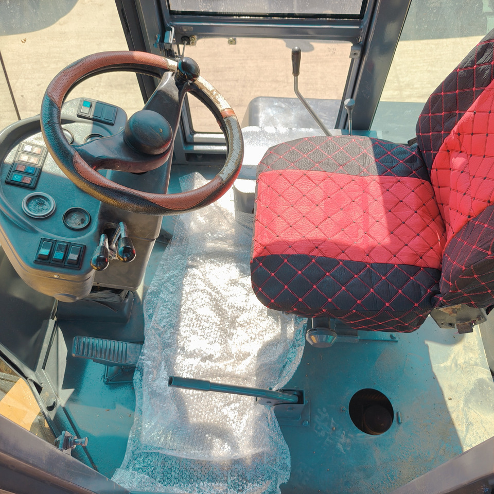 SDLG LGB680 - Backhoe loader: picture 4 SDLG LGB680 - Backhoe loader: picture 4