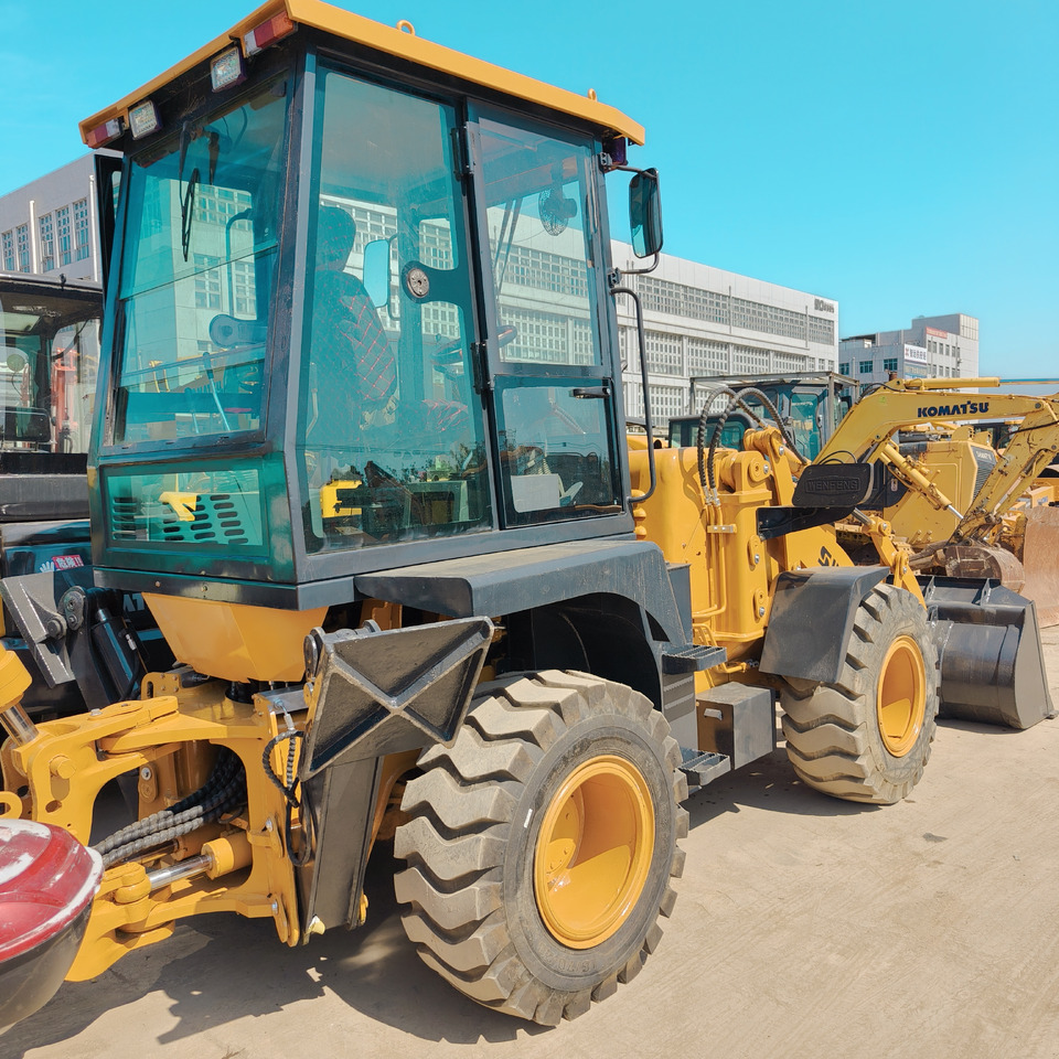 SDLG LGB680 - Backhoe loader: picture 5 SDLG LGB680 - Backhoe loader: picture 5