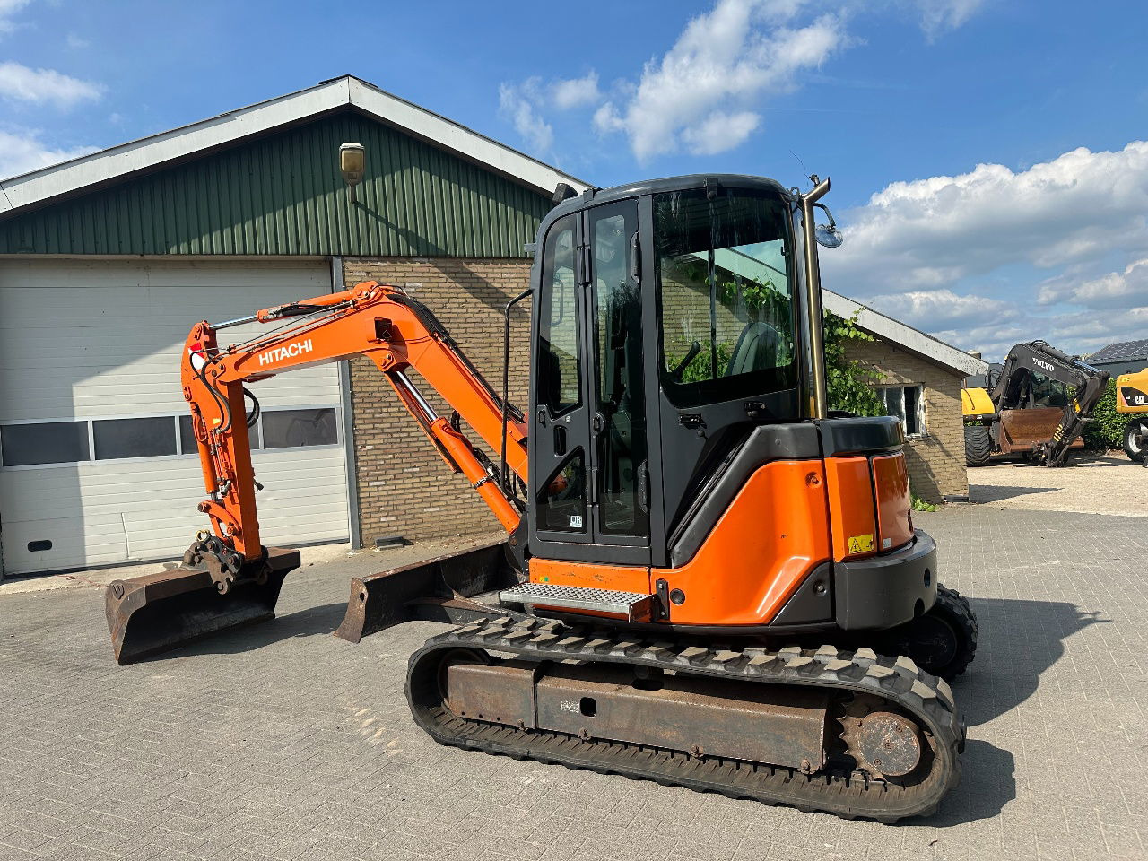 Hitachi ZX50U-2 CLR - Mini excavator: picture 3 Hitachi ZX50U-2 CLR - Mini excavator: picture 3