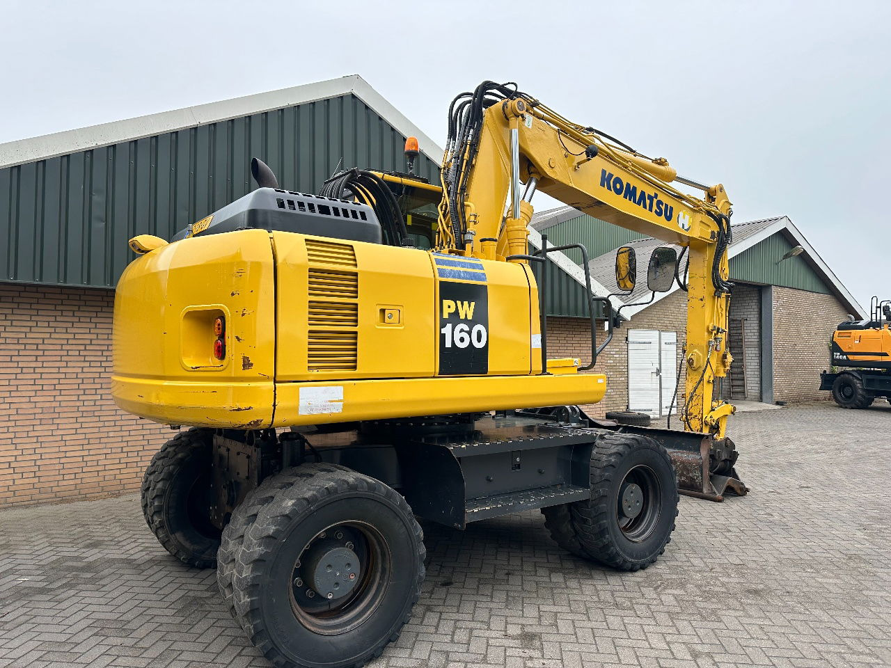 Komatsu PW160-8 - Wheel excavator: picture 5 Komatsu PW160-8 - Wheel excavator: picture 5
