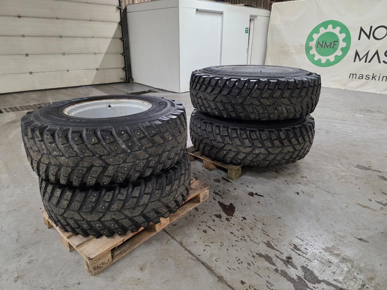 Andre TRI 2 Vinterdekk - Wheel and tire package for Agricultural machinery: picture 3 Andre TRI 2 Vinterdekk - Wheel and tire package for Agricultural machinery: picture 3