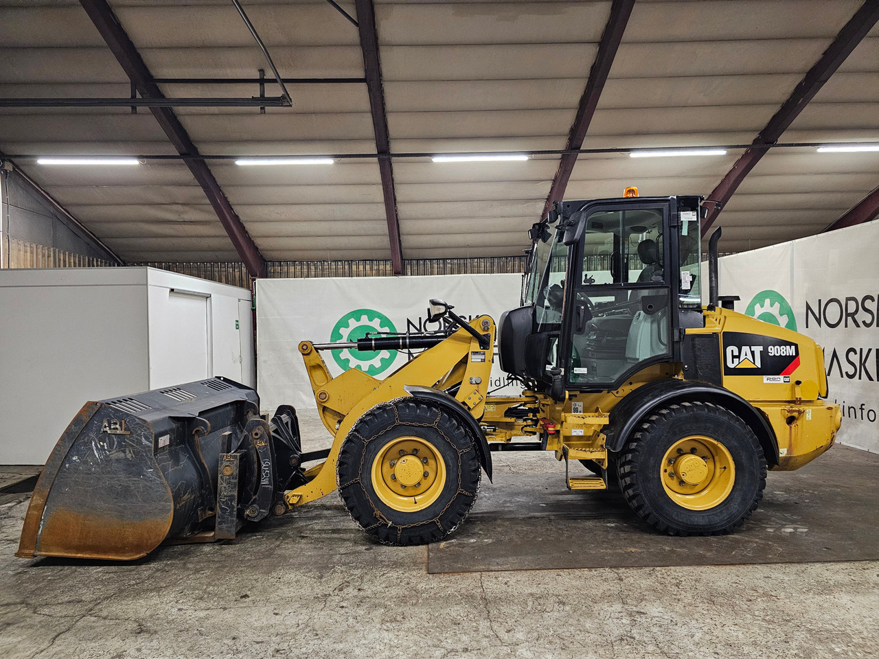 Cat 908M - Wheel loader: picture 2 Cat 908M - Wheel loader: picture 2