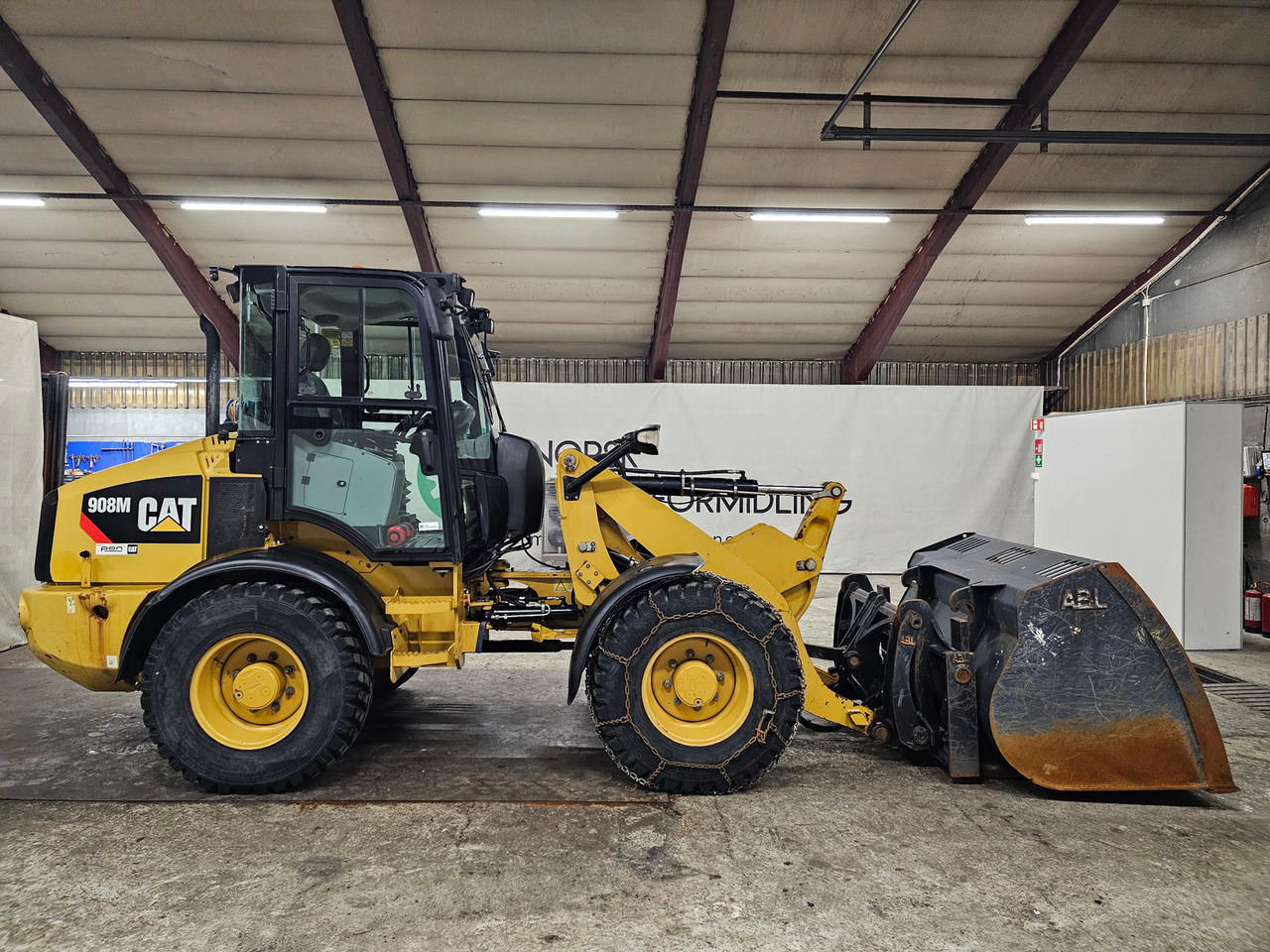 Cat 908M - Wheel loader: picture 5 Cat 908M - Wheel loader: picture 5