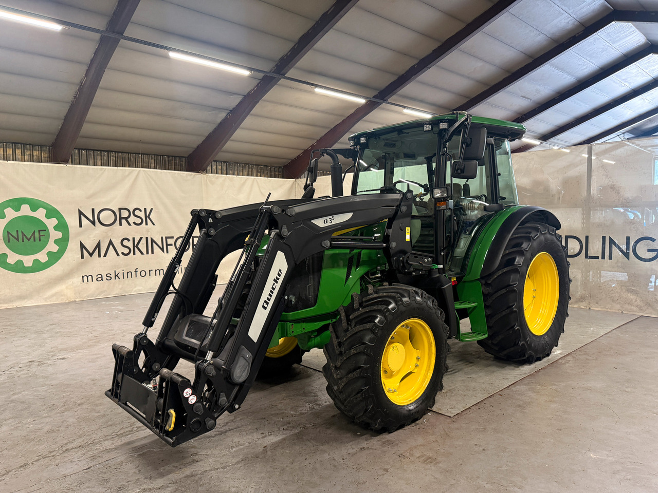 John Deere 5115M - Farm tractor: picture 2 John Deere 5115M - Farm tractor: picture 2