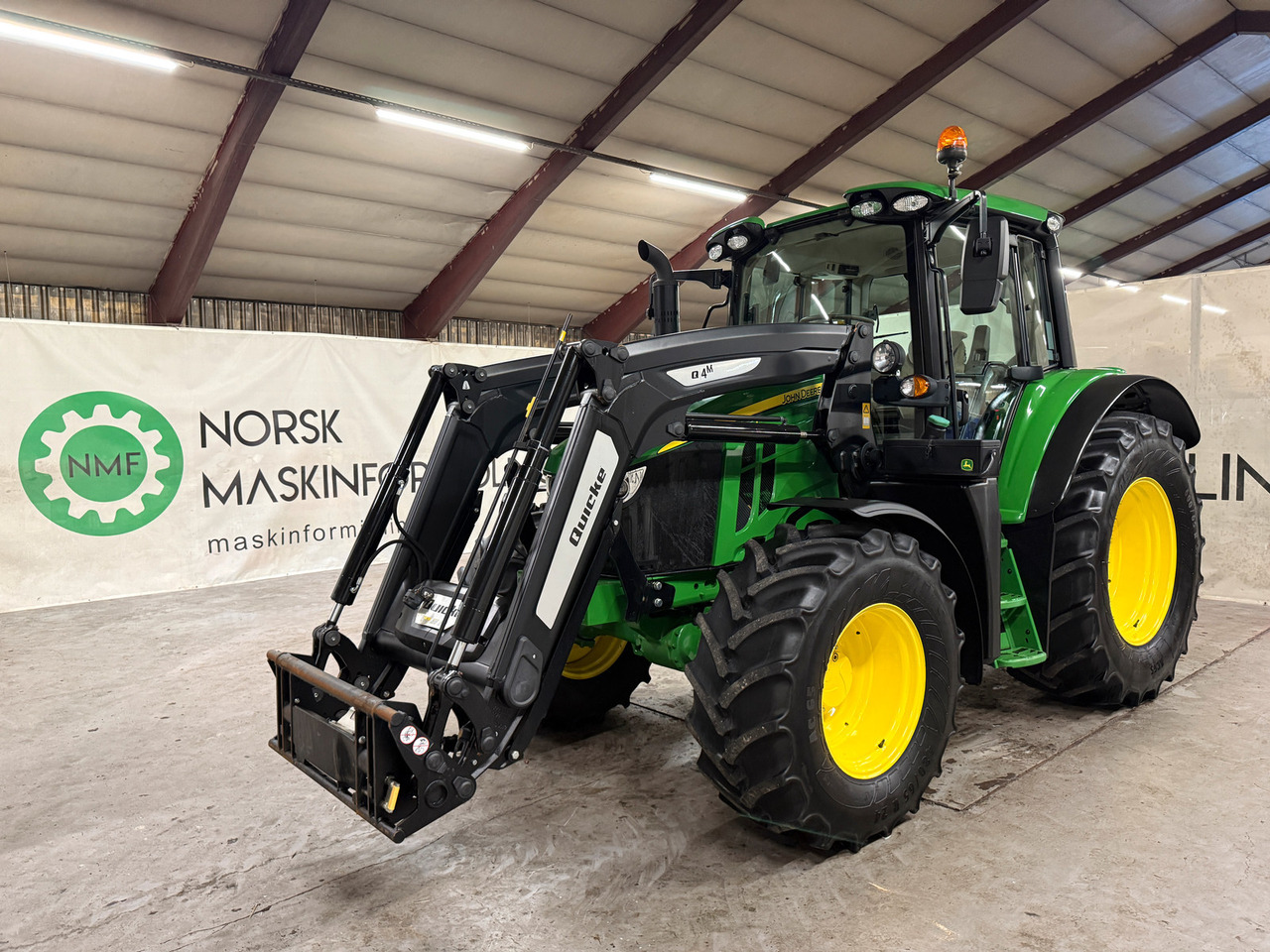 John Deere 6100M - Farm tractor: picture 1 John Deere 6100M - Farm tractor: picture 1