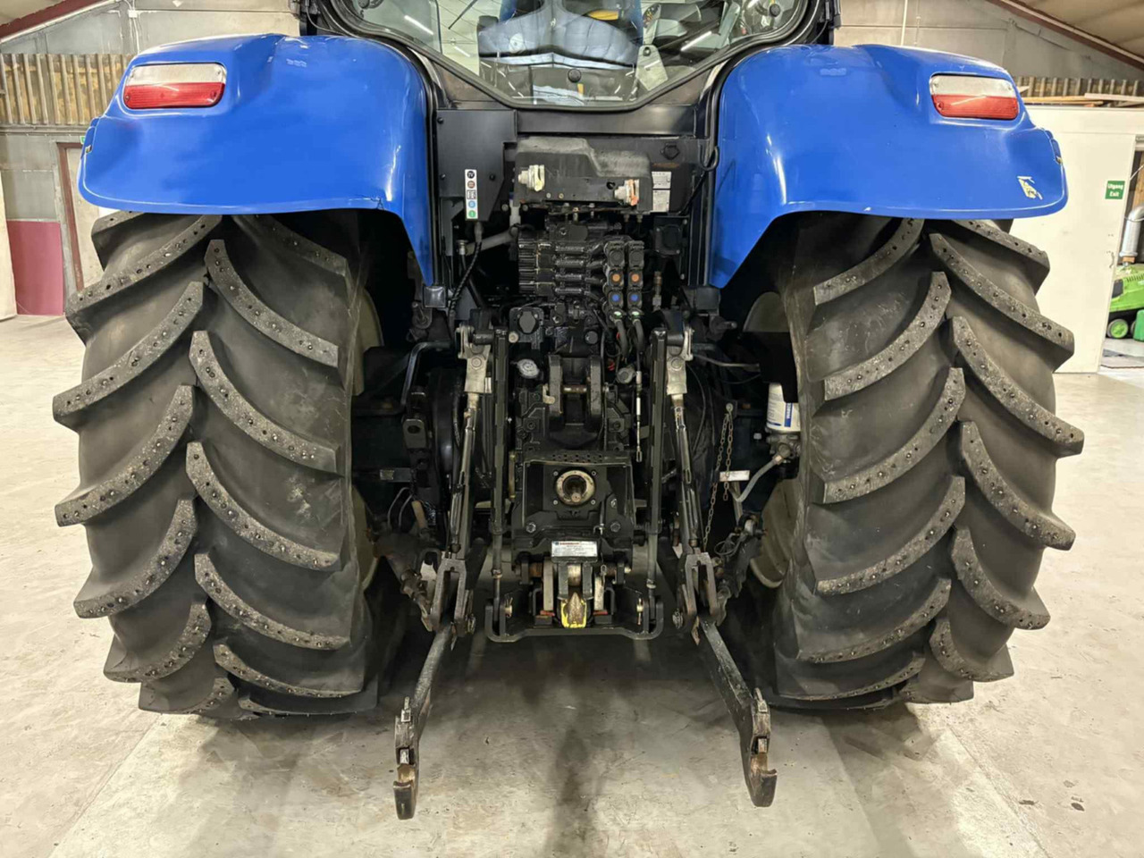 New Holland T7.210 AC - Farm tractor: picture 3 New Holland T7.210 AC - Farm tractor: picture 3