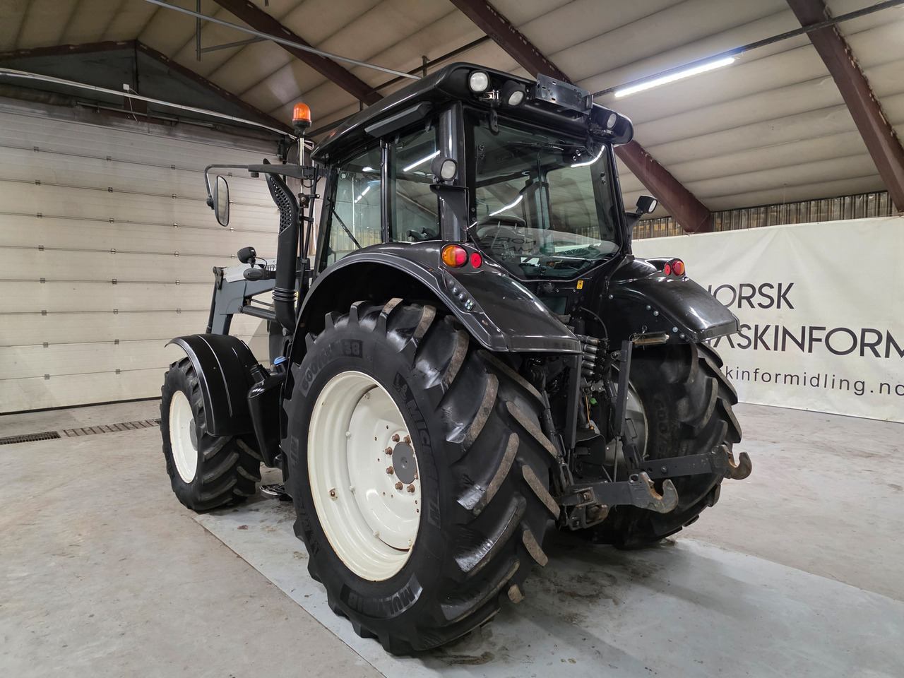 Valtra N163 Direct - Farm tractor: picture 4 Valtra N163 Direct - Farm tractor: picture 4