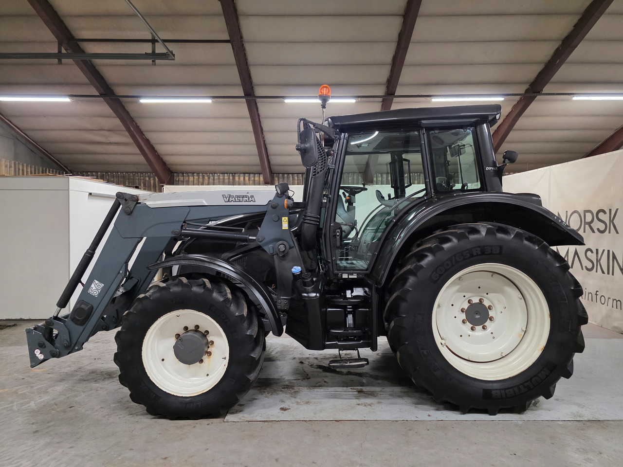 Valtra N163 Direct - Farm tractor: picture 2 Valtra N163 Direct - Farm tractor: picture 2