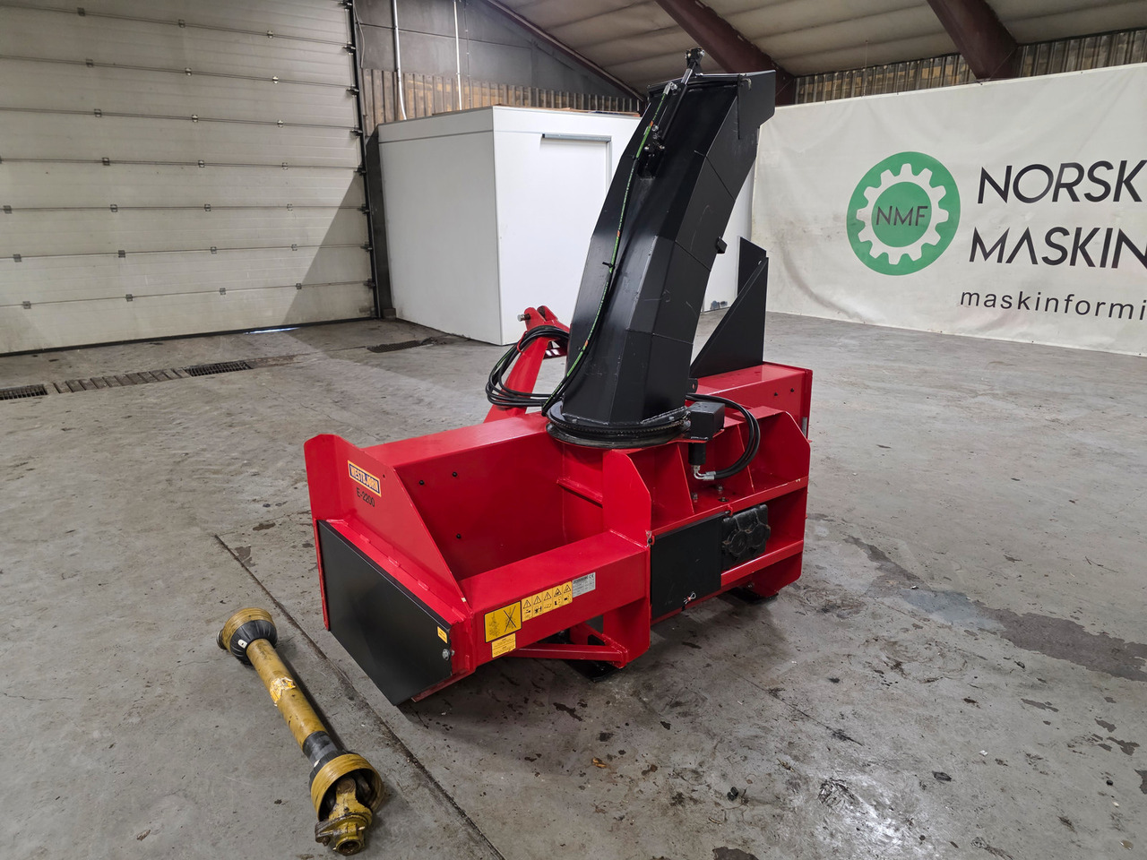 Westbjørn E-220 2 trinns med kantskjær, som ny. - Snow blower: picture 4 Westbjørn E-220 2 trinns med kantskjær, som ny. - Snow blower: picture 4
