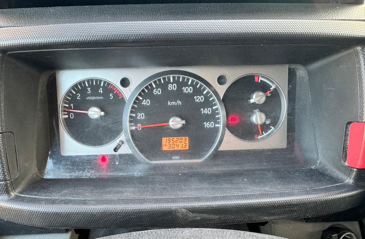 - Curtain side truck: picture 5 - Curtain side truck: picture 5