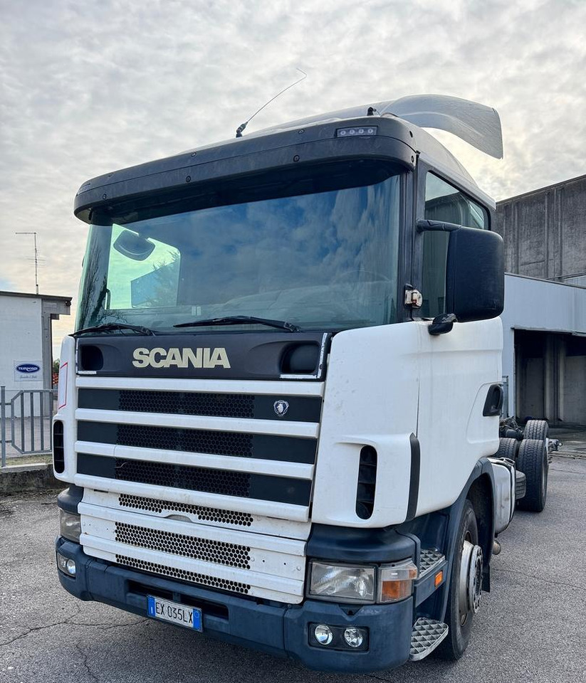 Motrice Scania R124 - 420 - 2002 (6X2) - Cab chassis truck: picture 2 Motrice Scania R124 - 420 - 2002 (6X2) - Cab chassis truck: picture 2