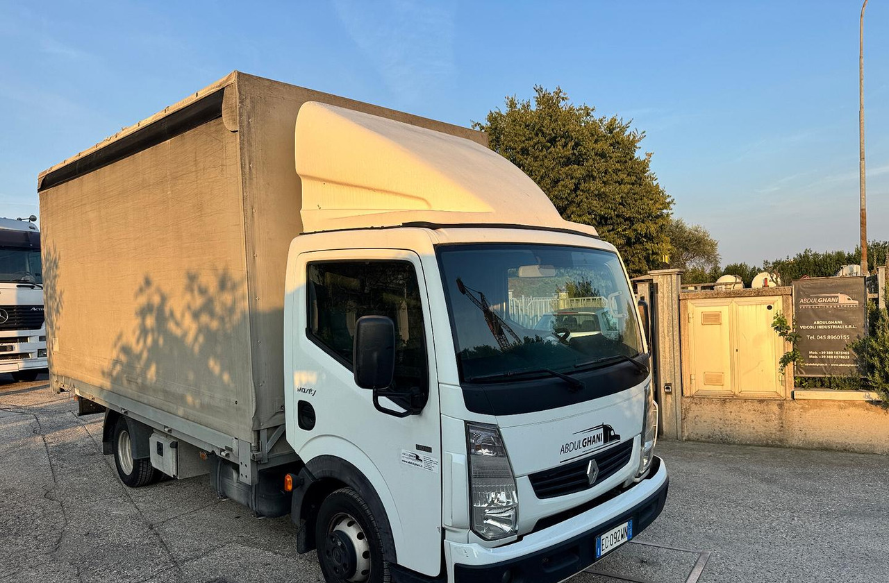 Renault Trucks Maxity 135.35 dxi - Curtain side truck: picture 1 Renault Trucks Maxity 135.35 dxi - Curtain side truck: picture 1