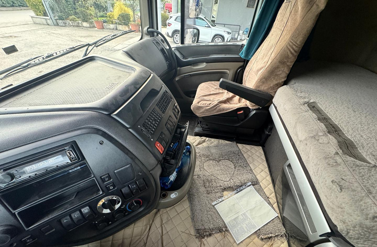 DAF XF 105.460 - 2010 - AUTOMATIC - Tractor unit: picture 5 DAF XF 105.460 - 2010 - AUTOMATIC - Tractor unit: picture 5