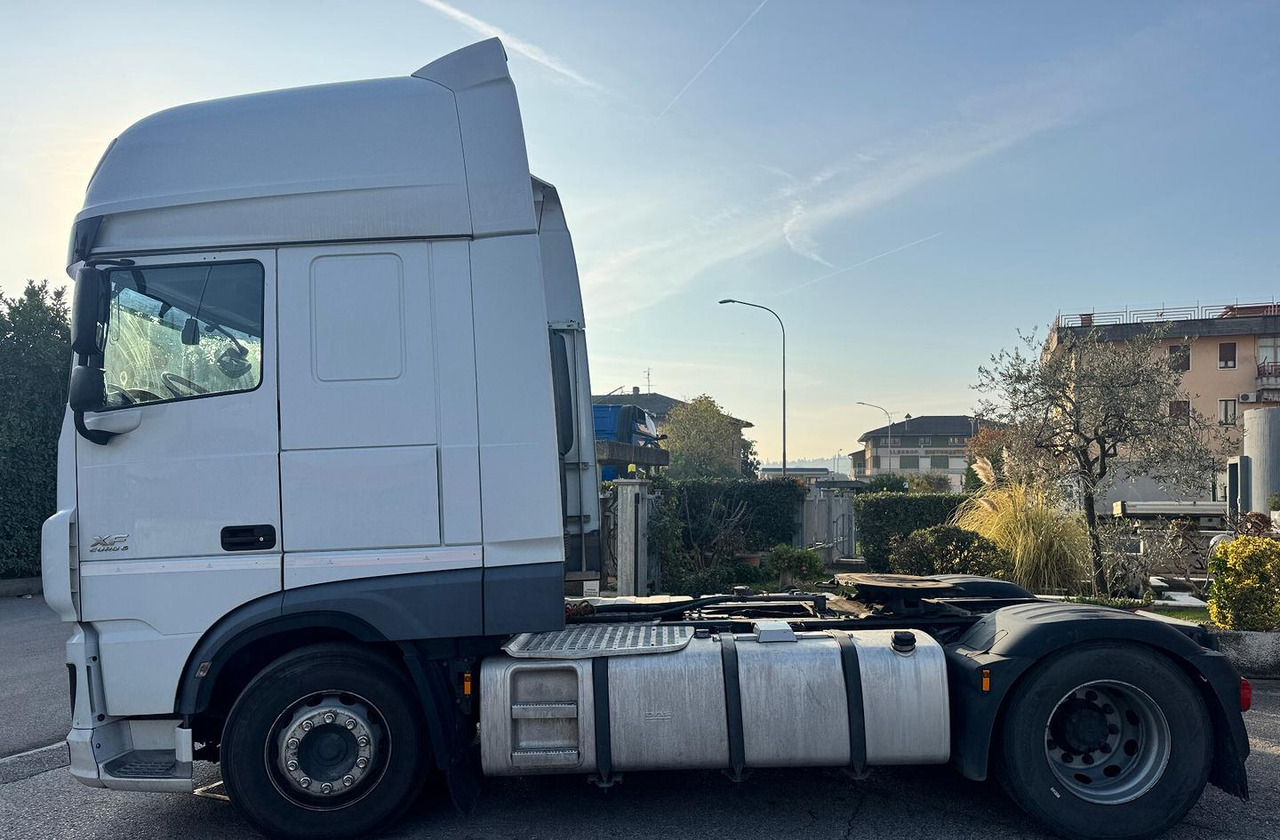 DAF XF 460 FT - 2017 - IMPIANTO RIBALTABILE - Tractor unit: picture 3 DAF XF 460 FT - 2017 - IMPIANTO RIBALTABILE - Tractor unit: picture 3