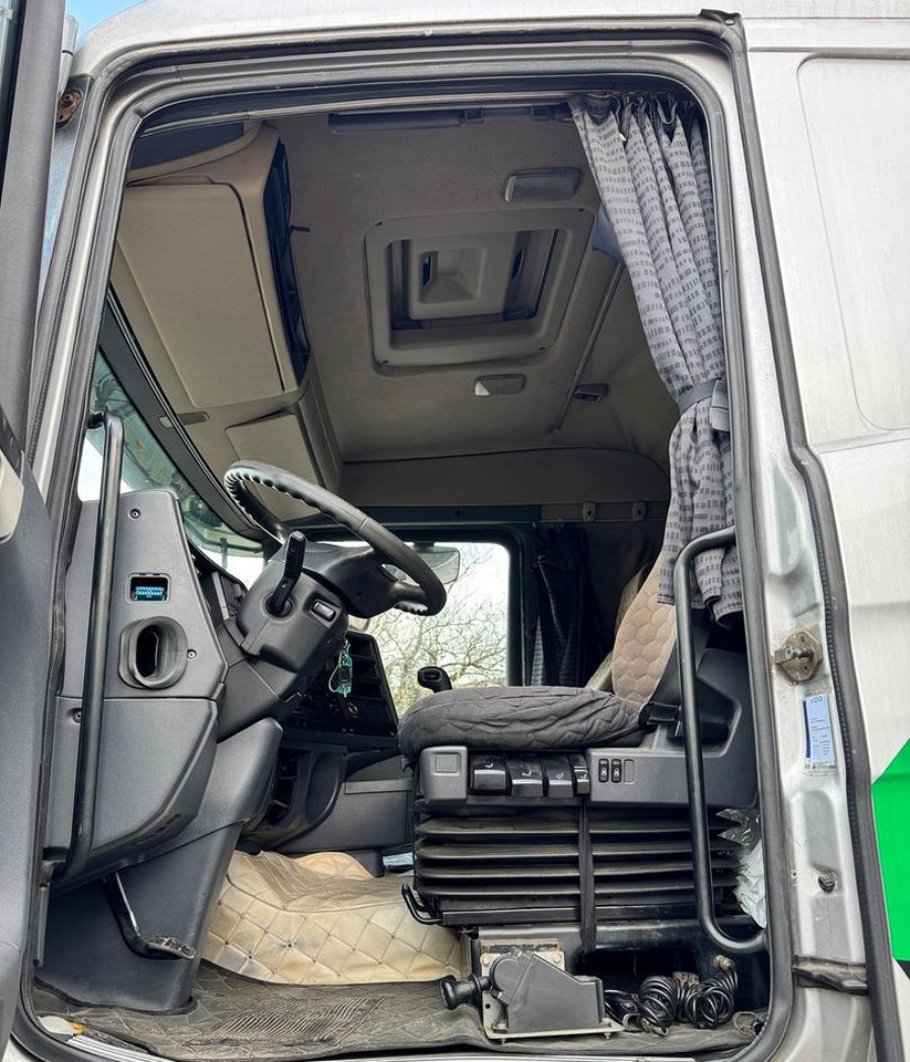 Scania R420 - 2008 - euro 4 - Tractor unit: picture 4 Scania R420 - 2008 - euro 4 - Tractor unit: picture 4