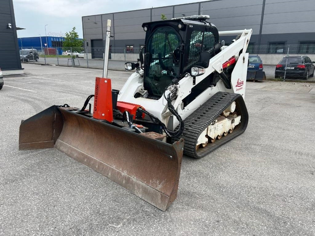 CAT 289D3 with blade and Leica ready - LIKE NEW - Crawler loader: picture 1 CAT 289D3 with blade and Leica ready - LIKE NEW - Crawler loader: picture 1