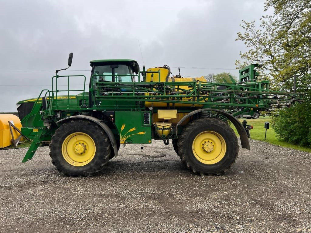 John Deere R4040i - Self-propelled sprayer: picture 5 John Deere R4040i - Self-propelled sprayer: picture 5