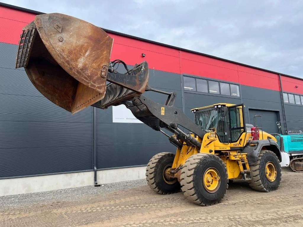 Volvo L 120 H - Wheel loader: picture 1 Volvo L 120 H - Wheel loader: picture 1
