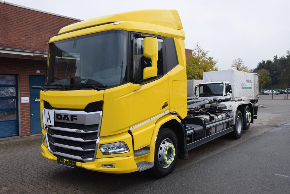 DAF  XG 450 Meiller RS21 Abroll ACC Navi Kamera EU6E - Hook lift truck: picture 2 DAF  XG 450 Meiller RS21 Abroll ACC Navi Kamera EU6E - Hook lift truck: picture 2