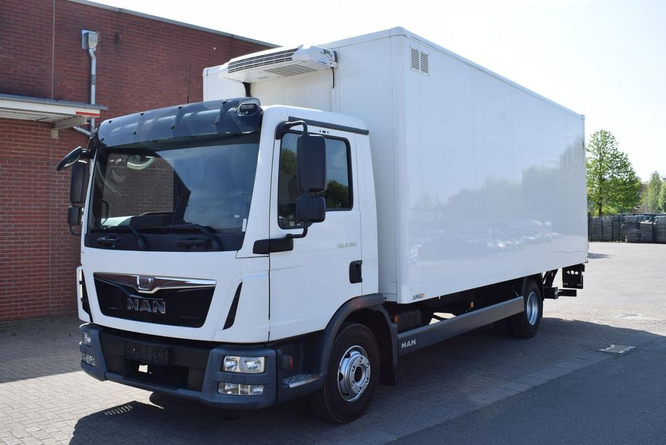 MAN TGL 8.180 Kühlkoffer 6,20mLBW 1000KG Klima - Refrigerated truck: picture 1 MAN TGL 8.180 Kühlkoffer 6,20mLBW 1000KG Klima - Refrigerated truck: picture 1