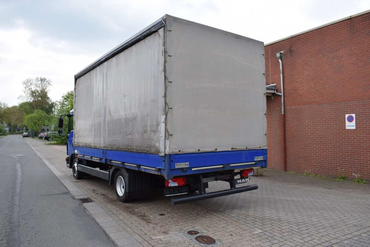 MAN TGL 8.180 Pritsche Schiebeplane Klima 3-Sitzer - Curtain side van: picture 5 MAN TGL 8.180 Pritsche Schiebeplane Klima 3-Sitzer - Curtain side van: picture 5