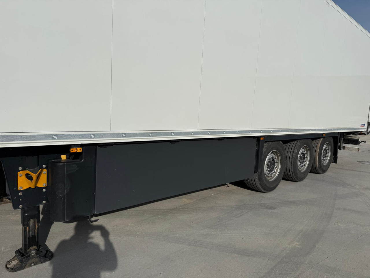 SCHMITZ SKO 24 - Refrigerated semi-trailer: picture 2 SCHMITZ SKO 24 - Refrigerated semi-trailer: picture 2