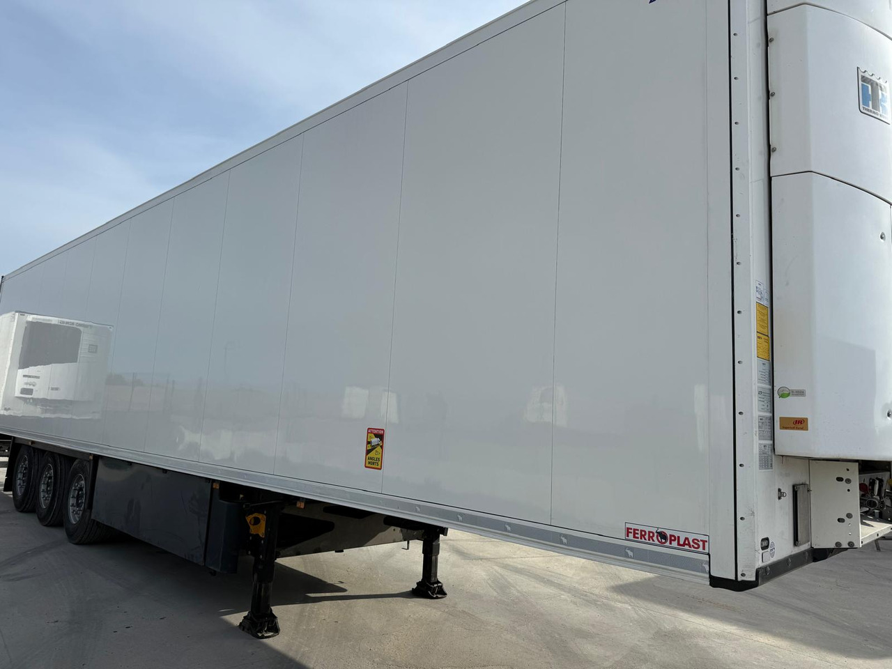 SCHMITZ SKO 24 - Refrigerated semi-trailer: picture 4 SCHMITZ SKO 24 - Refrigerated semi-trailer: picture 4