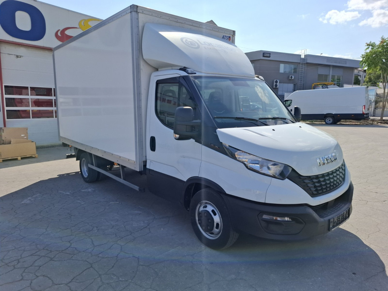 IVECO Daily 35C16H3.0 box/lift - Closed box van: picture 1 IVECO Daily 35C16H3.0 box/lift - Closed box van: picture 1