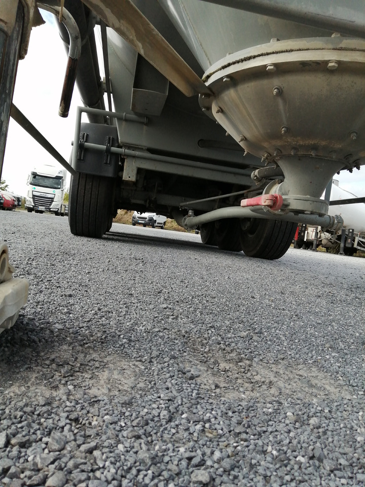 SPITZER - Silo semi-trailer: picture 1 SPITZER - Silo semi-trailer: picture 1