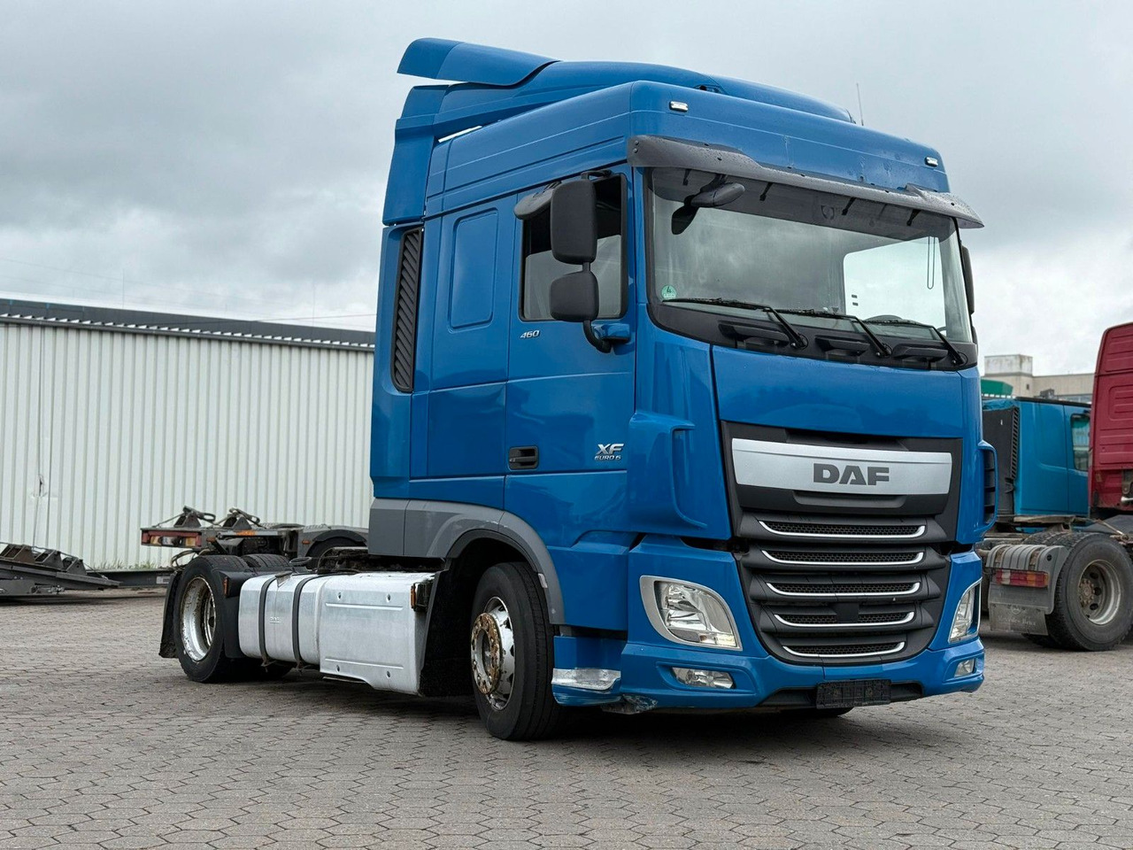 DAF XF 460 Low +Retarter+2xTank - Tractor unit: picture 3 DAF XF 460 Low +Retarter+2xTank - Tractor unit: picture 3
